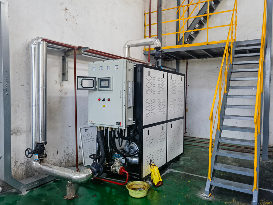 反应釜加热-120KW电加热导热油炉，运用于化工厂导热油升温，整体设备防爆，出具配套的有机热载体炉证书，保障化工行业的升温安全稳定